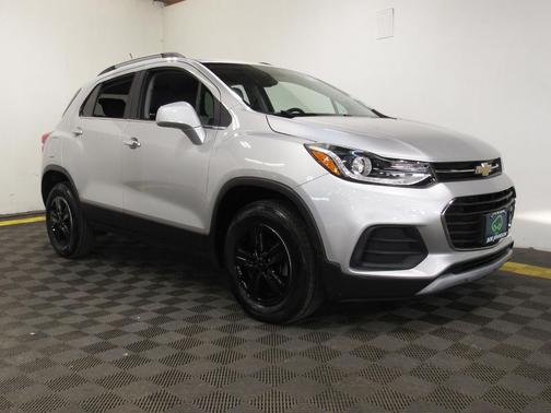 Silver Ice Metallic 2018 Chevrolet Trax LT