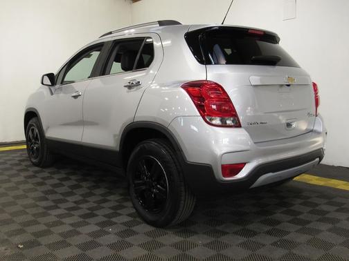 Silver Ice Metallic 2018 Chevrolet Trax LT