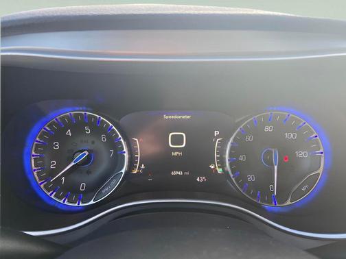 2021 Chrysler Pacifica Touring AWD