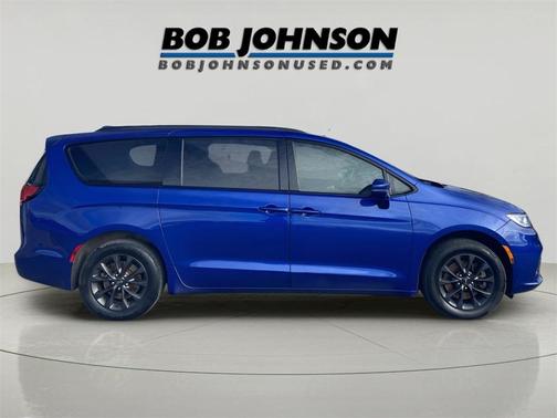 2021 Chrysler Pacifica Touring AWD