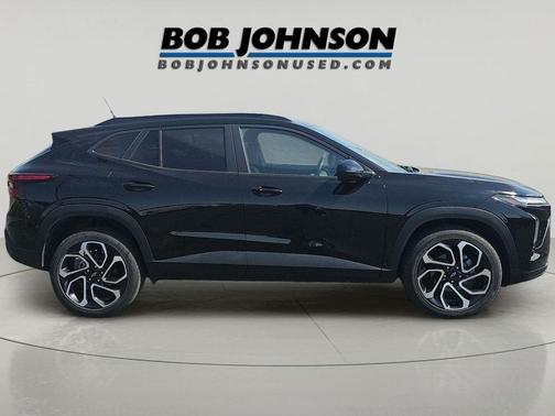 Mosaic Black Metallic 2024 Chevrolet Trax FWD 2RS