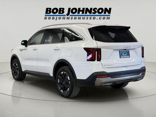 Glacial White Pearl 2024 Kia Sorento S