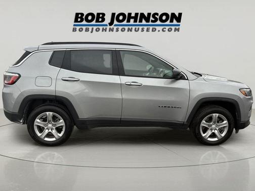 Billet Silver Metallic Clearcoat 2023 Jeep Compass Latitude