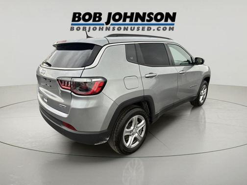 Billet Silver Metallic Clearcoat 2023 Jeep Compass Latitude