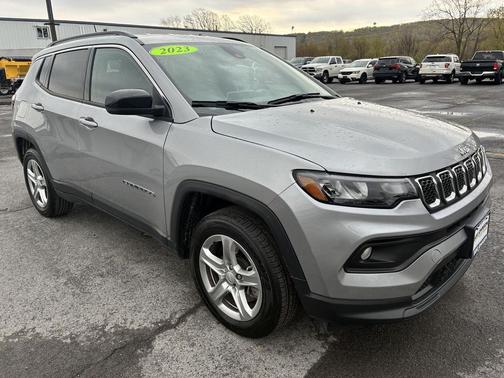 Billet Silver Metallic Clearcoat 2023 Jeep Compass Latitude
