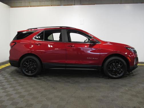 Cherry Red Tintcoat 2022 Chevrolet Equinox 1LT