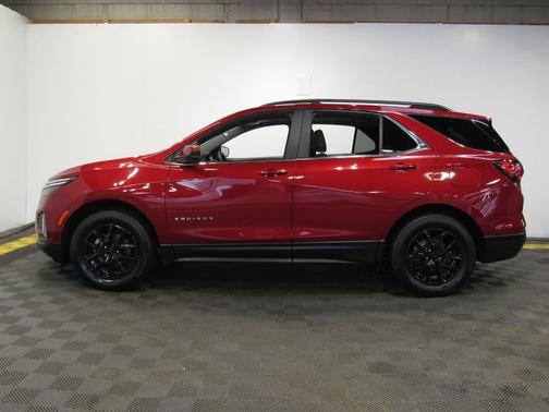 Cherry Red Tintcoat 2022 Chevrolet Equinox 1LT