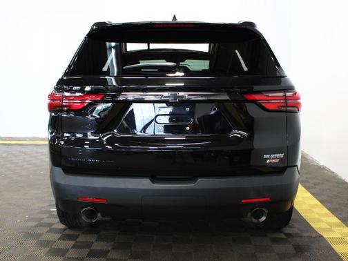 Mosaic Black Metallic 2023 Chevrolet Traverse RS