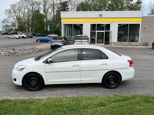 Super White 2012 Toyota Yaris LE