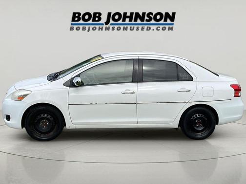 Super White 2012 Toyota Yaris LE