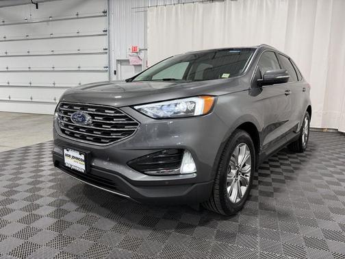 Carbonized Gray Metallic 2023 Ford Edge Titanium