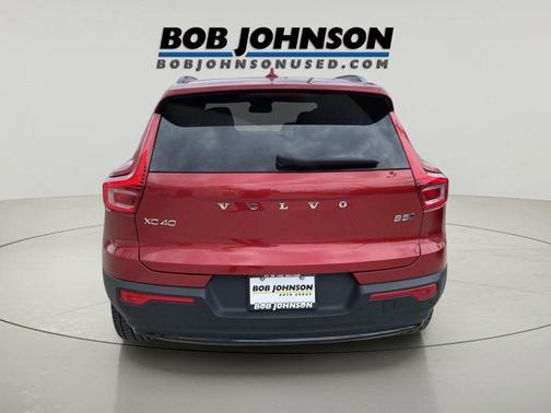 Fusion Red Metallic 2024 Volvo XC40 B5 Plus Dark Theme