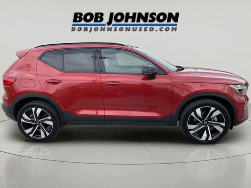 Fusion Red Metallic 2024 Volvo XC40 B5 Plus Dark Theme