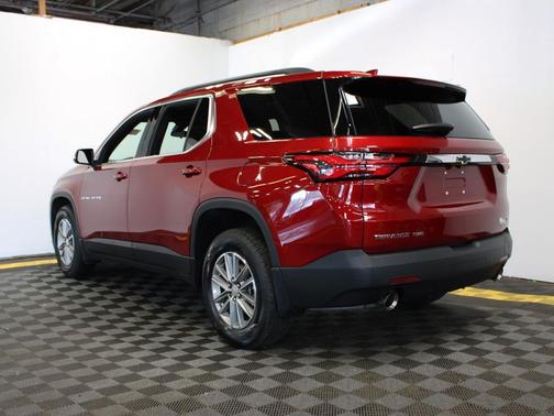 Radiant Red Tintcoat 2023 Chevrolet Traverse LT Cloth
