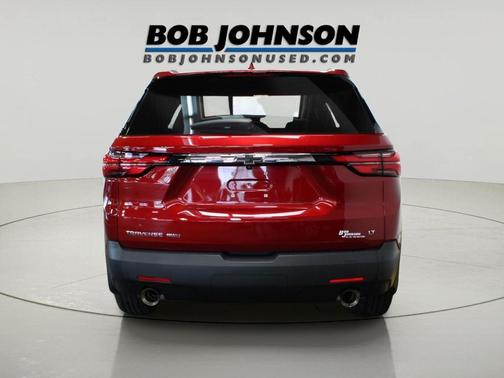 Radiant Red Tintcoat 2023 Chevrolet Traverse LT Cloth