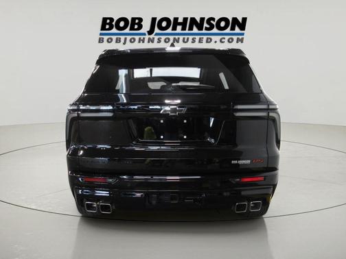 Mosaic Black Metallic 2025 Chevrolet Traverse RS