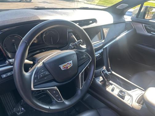 2024 Cadillac XT5 Premium Luxury