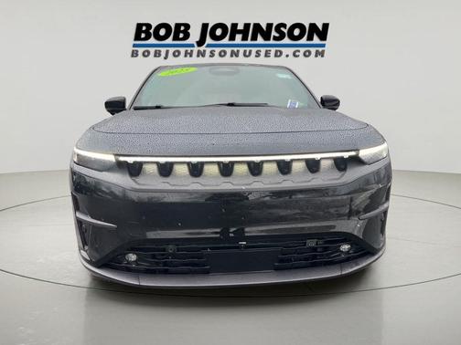 Diamond Black Crystal Pearlcoat 2025 Jeep Wagoneer S Limited