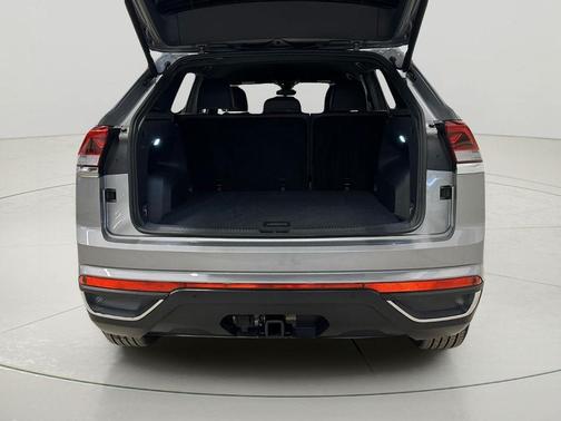 2025 Volkswagen Atlas Cross Sport 2.0T SE w/Technology 4MOTION