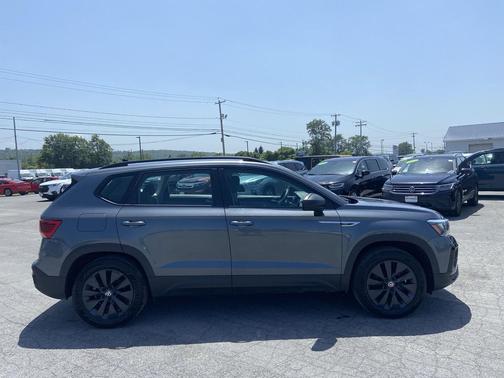 Platinum Gray Metallic 2022 Volkswagen Taos 1.5T S
