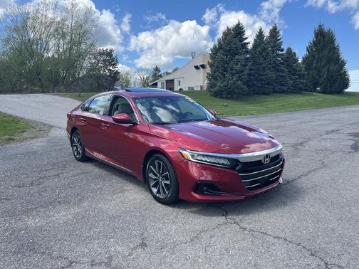 Radiant Red Metallic 2022 Honda Accord EX-L 1.5T