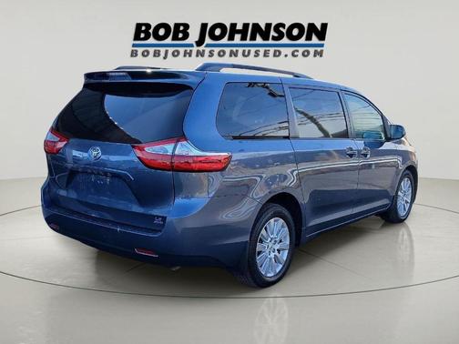 2015 Toyota Sienna LE