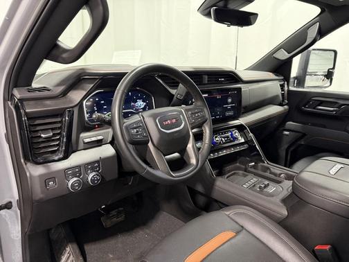 2025 GMC Sierra 2500 AT4