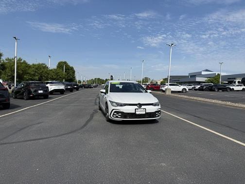 Oryx White Pearl 2022 Volkswagen Golf GTI 1.4T TSI