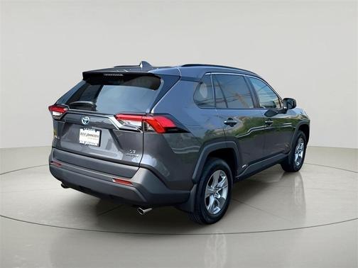 2022 Toyota RAV4 Hybrid LE