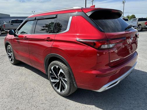 Red Diamond 2023 Mitsubishi Outlander SEL S-AWC