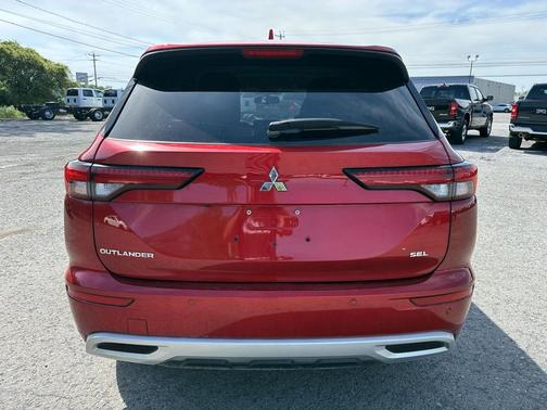 Red Diamond 2023 Mitsubishi Outlander SEL S-AWC