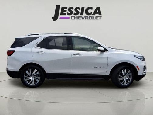 Iridescent Pearl Tricoat 2023 Chevrolet Equinox Premier w/1LZ