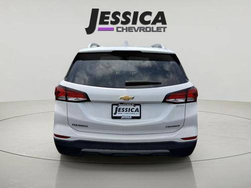 Iridescent Pearl Tricoat 2023 Chevrolet Equinox Premier w/1LZ