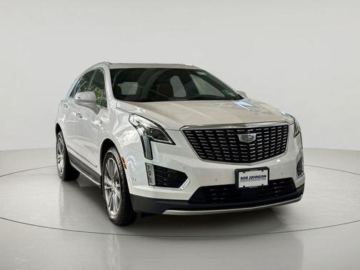 Crystal White Tricoat 2023 Cadillac XT5 Premium Luxury