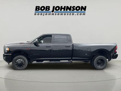 2022 RAM 3500 Big Horn Crew Cab 4x4 8' Box