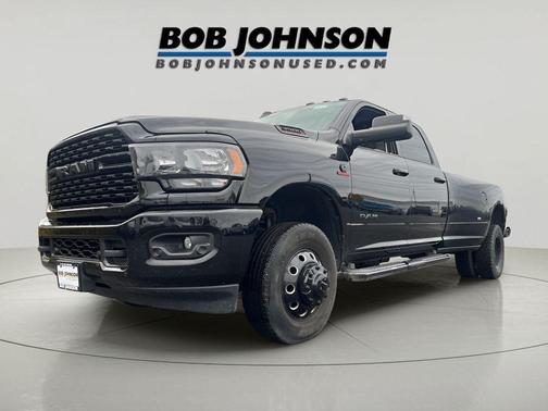 2022 RAM 3500 Big Horn Crew Cab 4x4 8' Box