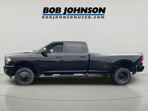 2022 RAM 3500 Big Horn Crew Cab 4x4 8' Box