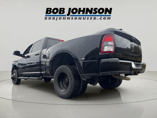 2022 RAM 3500 Big Horn Crew Cab 4x4 8' Box