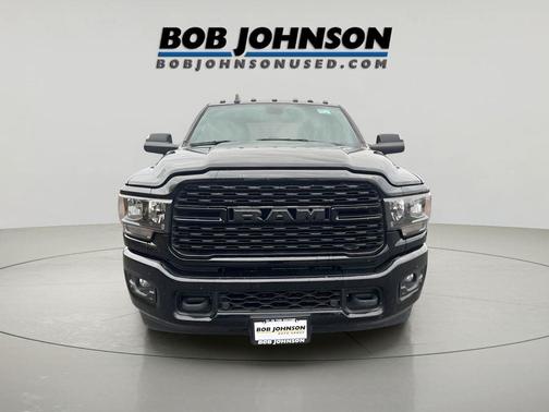 2022 RAM 3500 Big Horn Crew Cab 4x4 8' Box