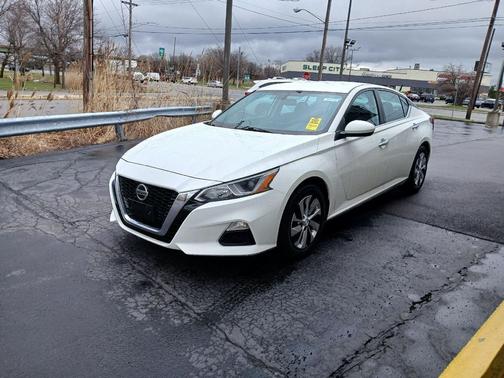 Glacier White 2020 Nissan Altima S FWD