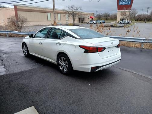 Glacier White 2020 Nissan Altima S FWD