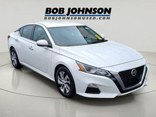 Glacier White 2020 Nissan Altima S FWD