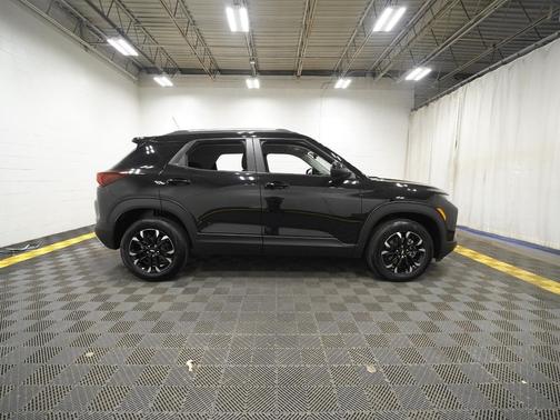 Mosaic Black Metallic 2023 Chevrolet Trailblazer LT