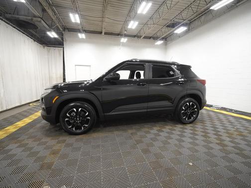 Mosaic Black Metallic 2023 Chevrolet Trailblazer LT