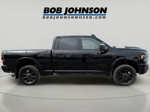 Diamond Black Crystal Pearlcoat 2024 RAM 2500 Limited Crew Cab 4x4 6'4' Box