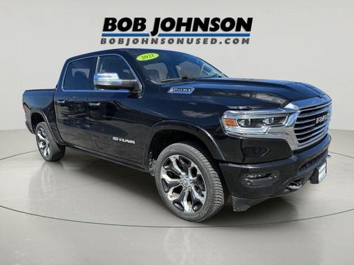 Diamond Black Crystal Pearlcoat 2021 RAM 1500 Longhorn