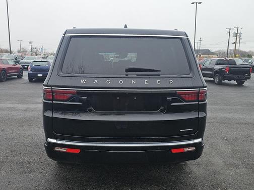 Diamond Black Crystal Pearlcoat 2024 Jeep Wagoneer Series II 4x4