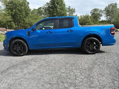 Velocity Blue 2025 Ford Maverick Lobo Standard