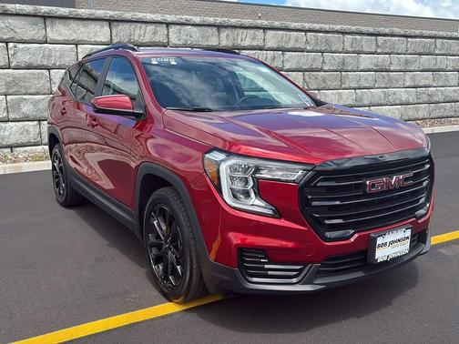 Cayenne Red Tintcoat 2022 GMC Terrain SLE