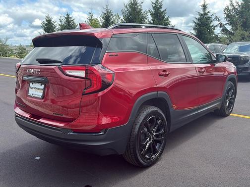 Cayenne Red Tintcoat 2022 GMC Terrain SLE